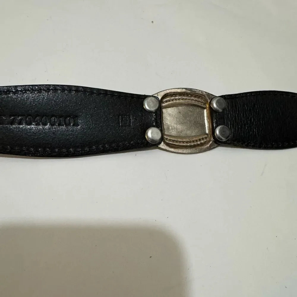 Fossil silver toned metal links leather  women's belt 34” Black Leather Size S
